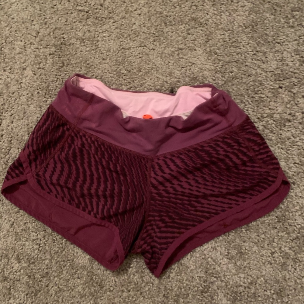 Lulu Lemon Hotty Hot Shorts Size S/2
